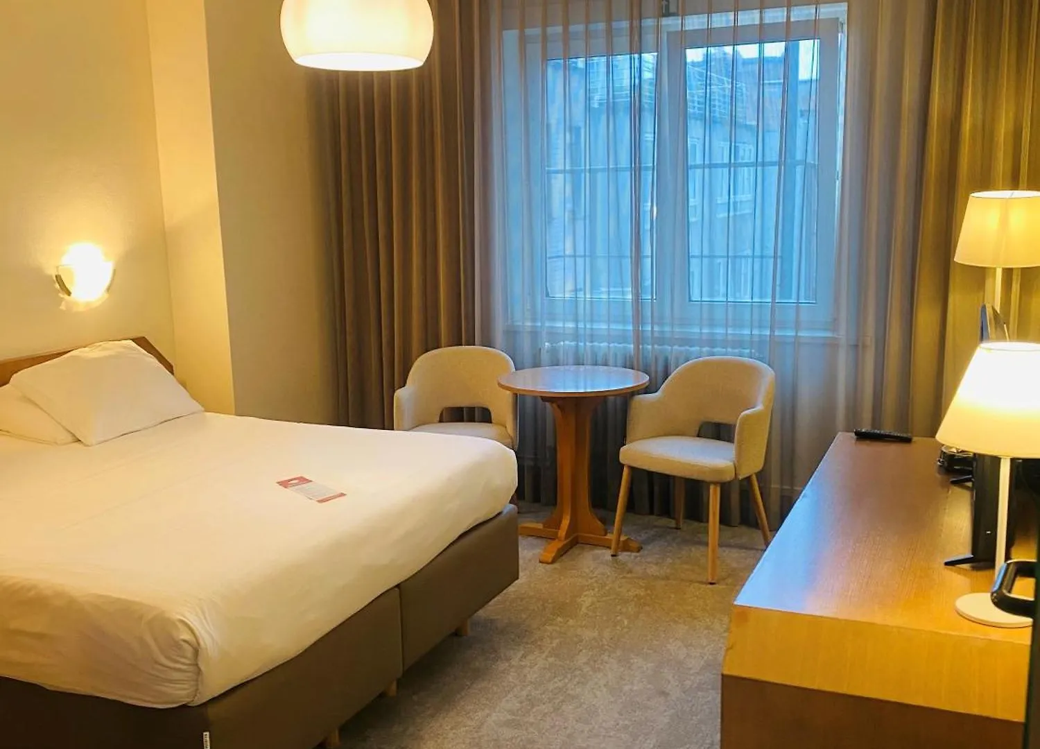 Hotel Prado contacts