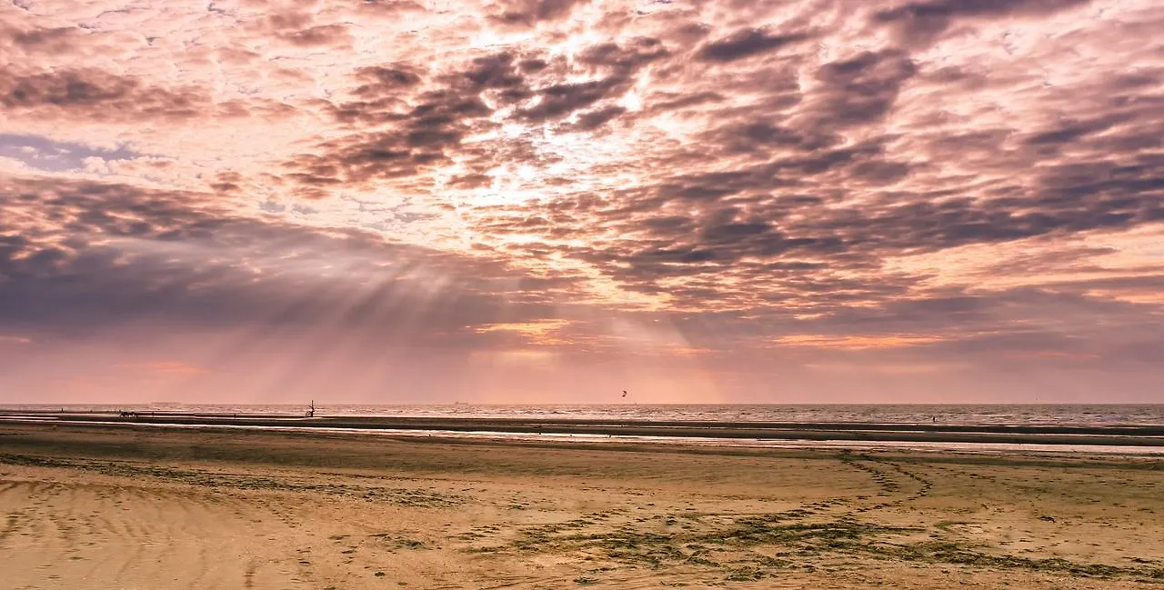 Hotel Prado Ostend 3*,  Belgium